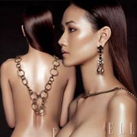 Maya bán khỏa thân khoe trang sức